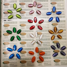 Load image into Gallery viewer, Silver Foil Glass Beads 2.9 x 1.8 cm