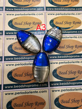 Load image into Gallery viewer, Silver Foil bicolours glass beads 2 cm / 1.8 x2.8 cm