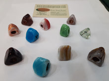 Load image into Gallery viewer, TRIANGULAR 2 Glass Old Technique