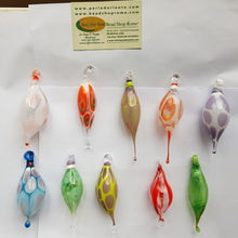 Load image into Gallery viewer, Blown Pendant Bird III A