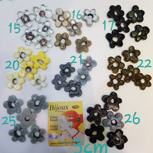 Load image into Gallery viewer, New Flowers 3 cm old Technique Glass Beads